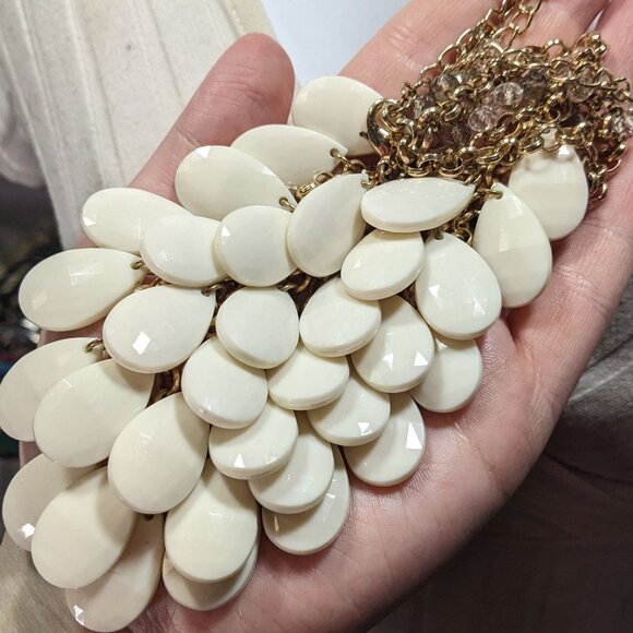 White Teardrop Bib Acrylic Beaded Statement Necklace With Glass Accents - Picture 5 of 6